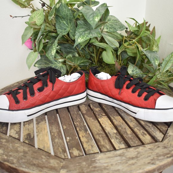 Epic Step Leather Quilt Low Top Sneakers - Picture 10 of 10